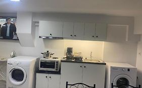 Le Chris Central Apartments